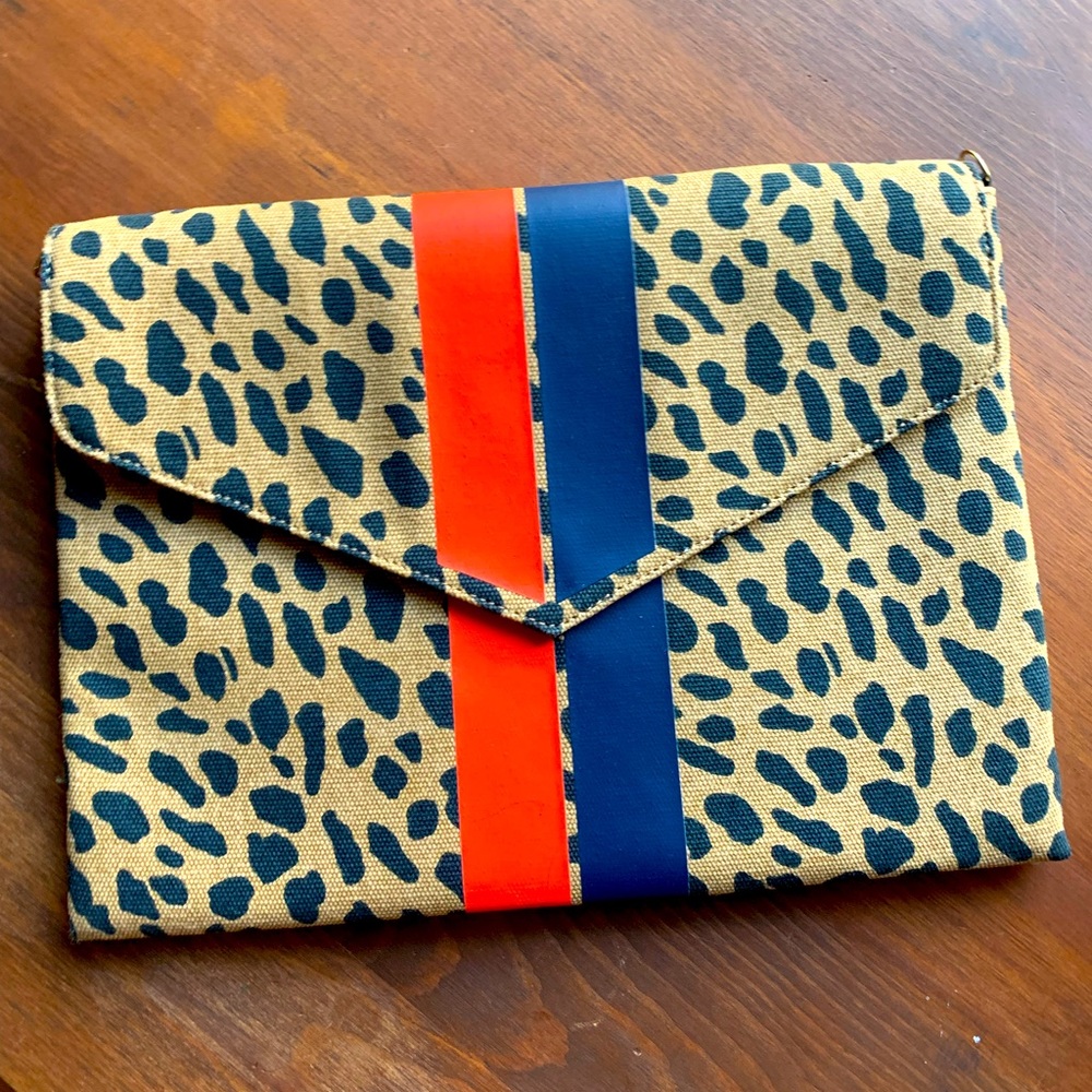 Stella and Dot leopard clutch